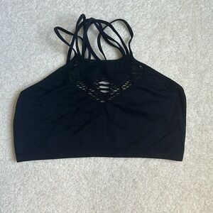 black sports bra